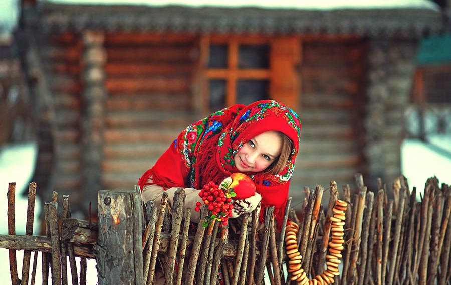 Sexy girl Women in Slavic costumes in Maua