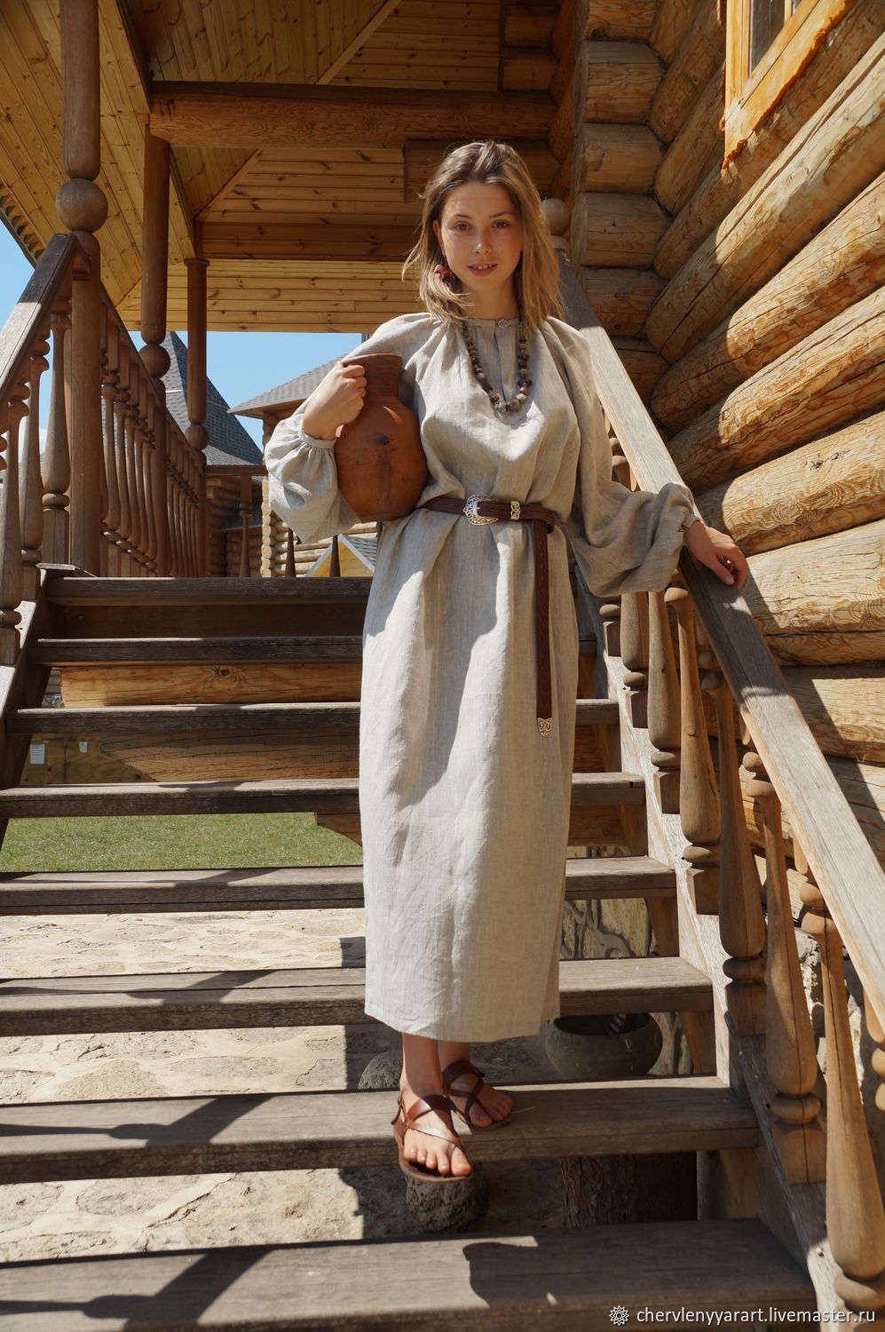 Girls in Slavic costumes in Maua